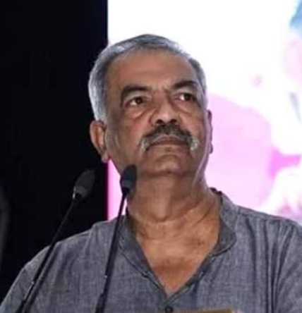लेखक नीलोत्पल बसु-माकपा के पोलिट ब्यूरो सदस्य, पूर्व सांसद और 'पीपुल्स डेमोक्रेसी' के संपादक हैं। अनुवादक अखिल भारतीय किसान सभा से संबद्ध छत्तीसगढ़ किसान सभा के उपाध्यक्ष हैं। संपर्क लेखक नीलोत्पल बसु-माकपा के पोलिट ब्यूरो सदस्य, पूर्व सांसद और 'पीपुल्स डेमोक्रेसी' के संपादक हैं। अनुवादक अखिल भारतीय किसान सभा से संबद्ध छत्तीसगढ़ किसान सभा के उपाध्यक्ष हैं। संपर्क