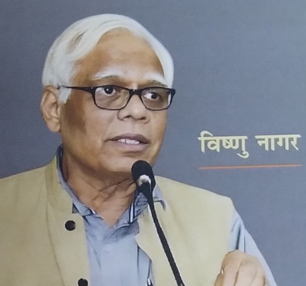 लेखक -विष्णु नागर कई पुरस्कारों से सम्मानित साहित्यकार और स्वतंत्र पत्रकार हैं। जनवादी लेखक संघ के राष्ट्रीय उपाध्यक्ष हैं